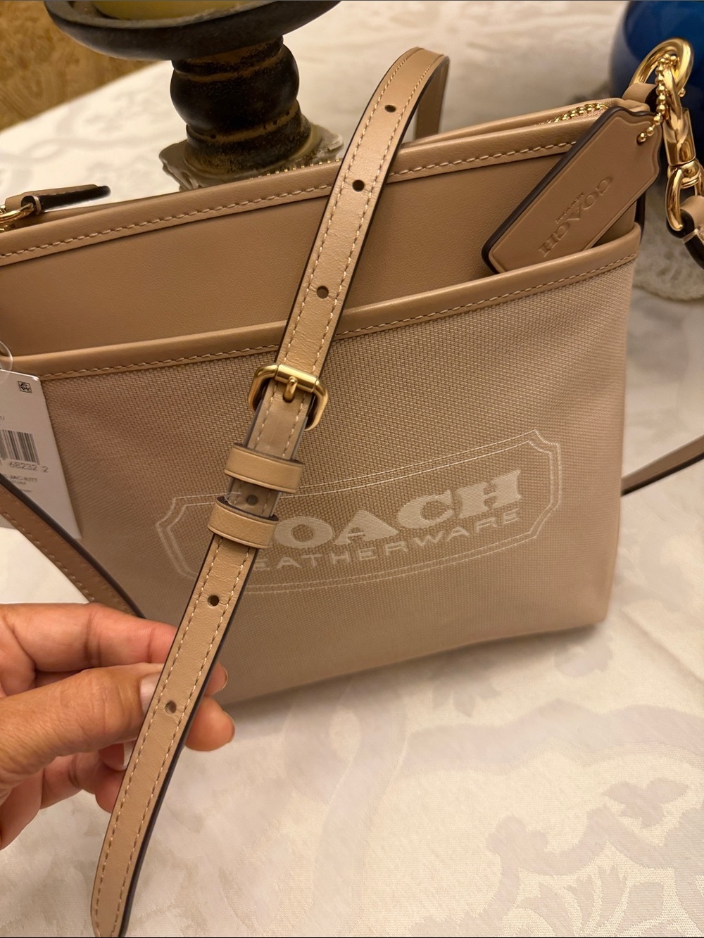 Coach NWT Canvas Crossbody Bag in Beige with Logo Coach Badge Kitt - Picture 3 of 13
